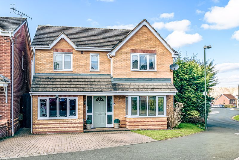 4 bed house for sale in Royal Worcester Crescent (ref 4572855) AP