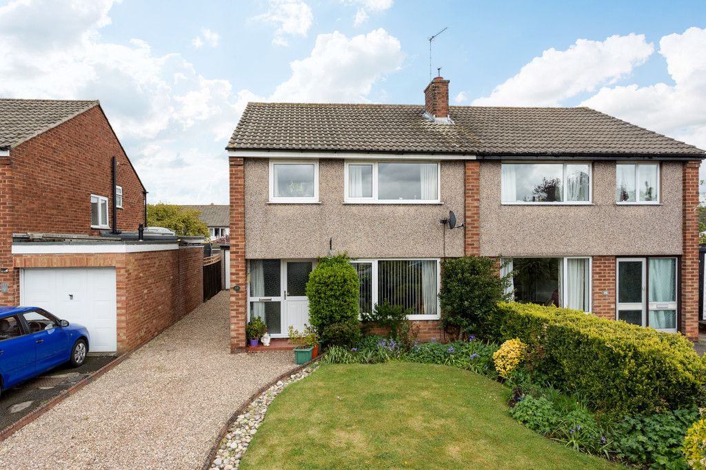 3 bed house for sale in Heatherdene, Tadcaster, LS24