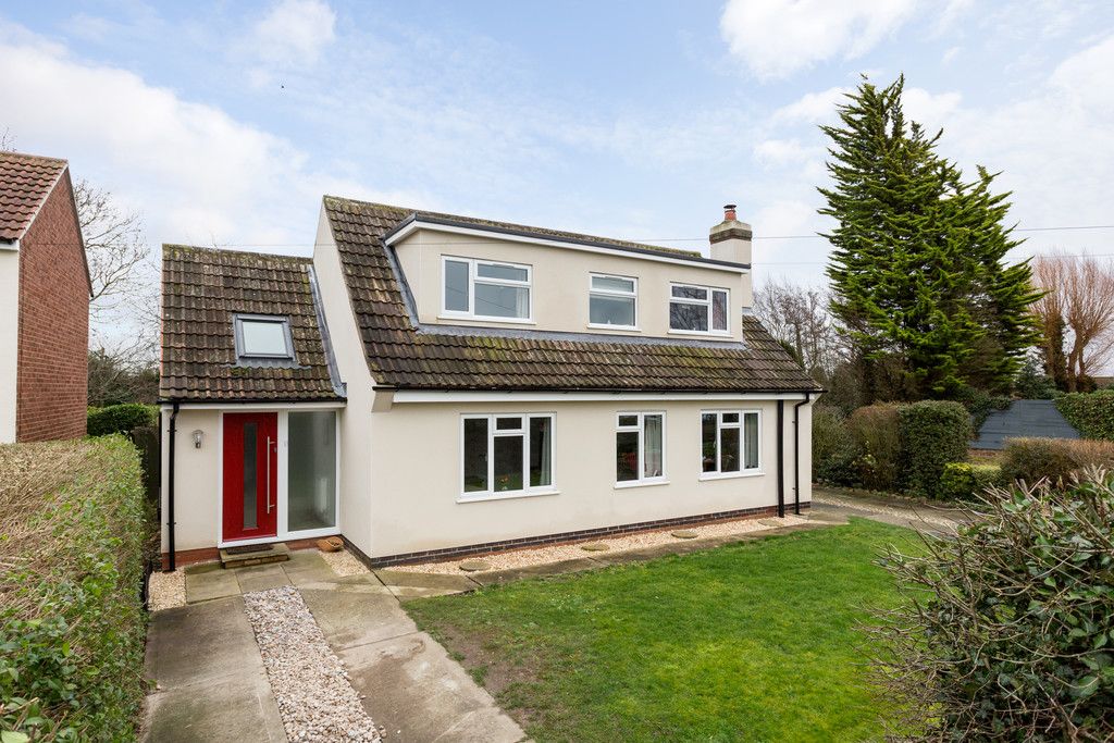 4 bed bungalow for sale in Low Green, Copmanthorpe, York  - Property Image 17
