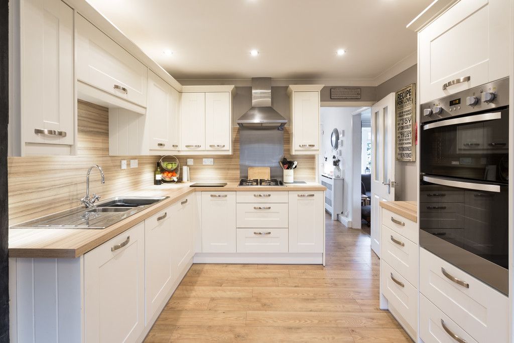 4 bed house for sale, YO23