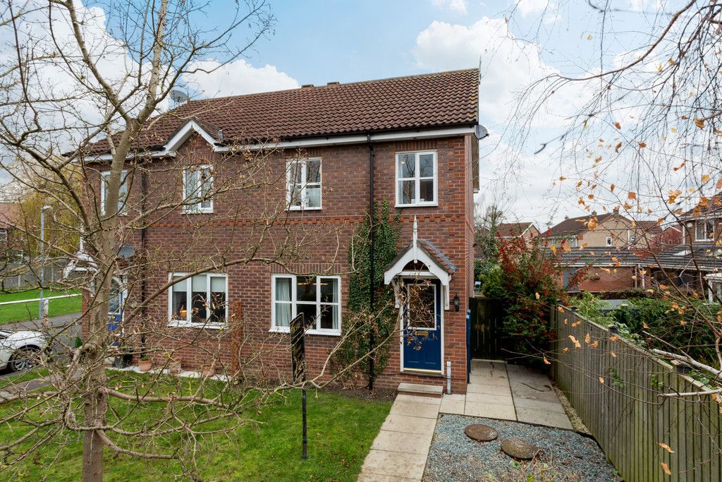 3 bed house for sale in Moorland Gardens, Copmanthorpe, York, YO23