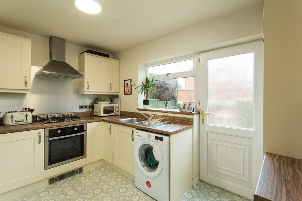 2 bed house for sale in Hawthorn Avenue  - Property Image 5