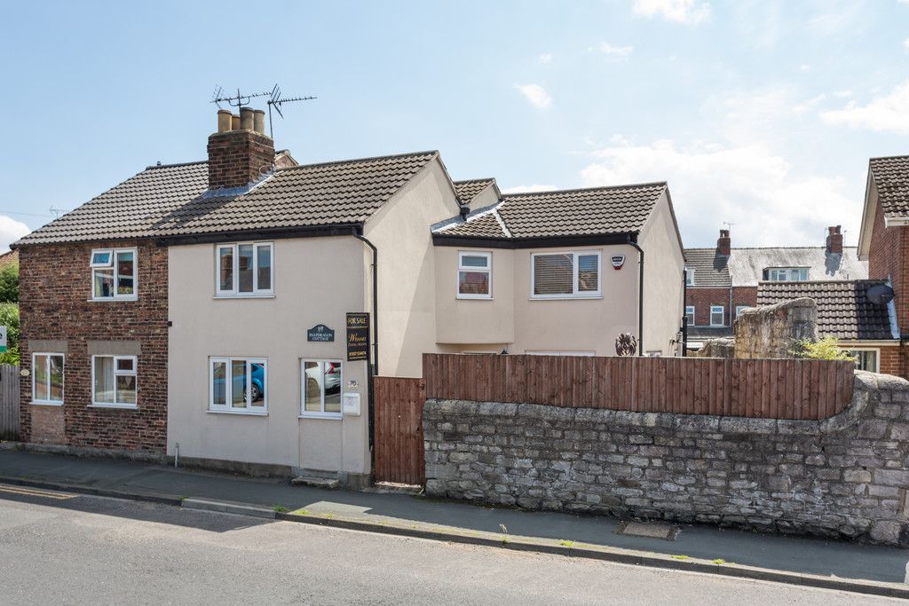 3 bed house for sale in York Road, Tadcaster  - Property Image 2