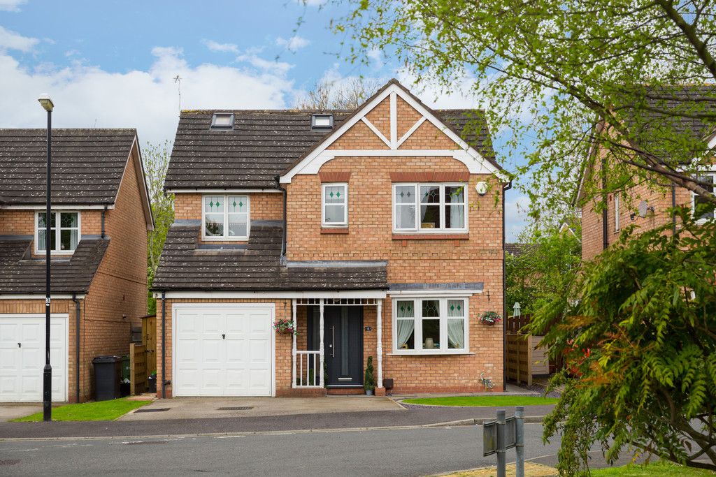 5 bed house for sale in Whistler Close, Copmanthorpe, York, YO23