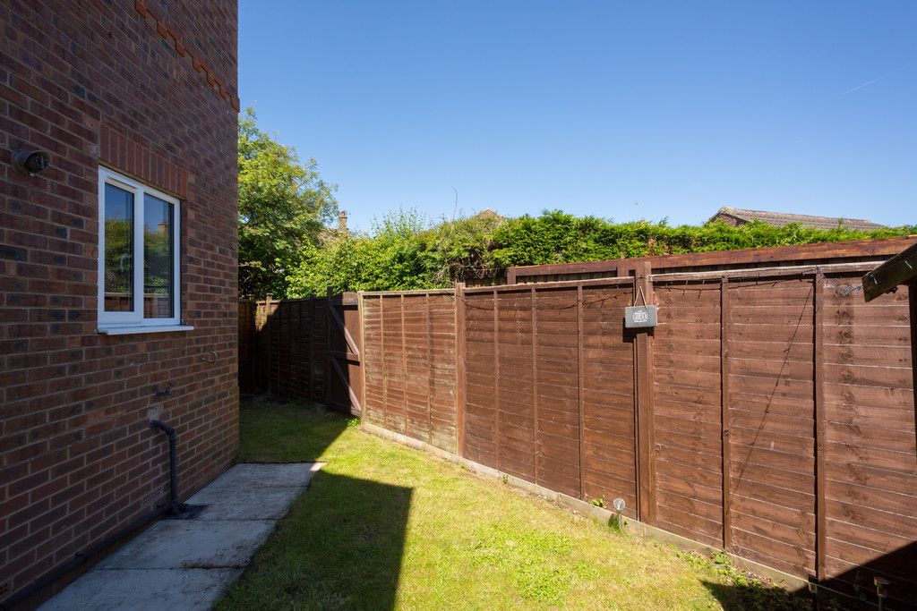 3 bed house for sale in Moorland Gardens, Copmanthorpe, York  - Property Image 11