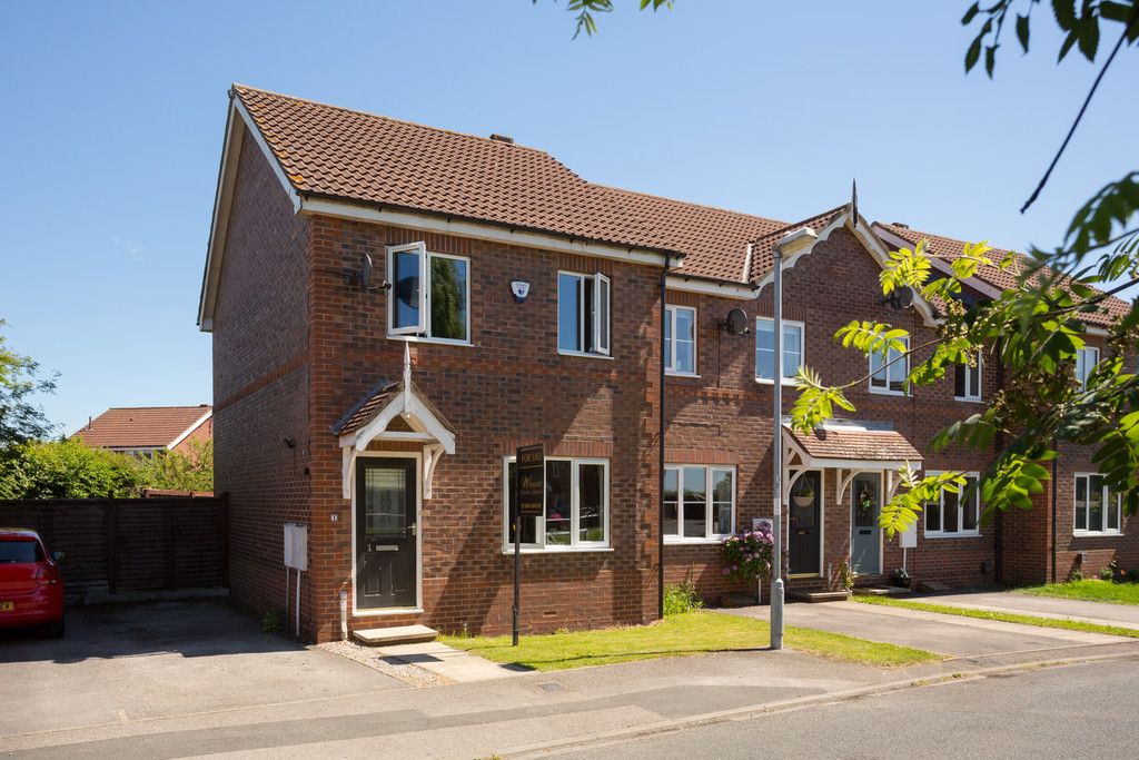 3 bed house for sale in Moorland Gardens, Copmanthorpe, York  - Property Image 8