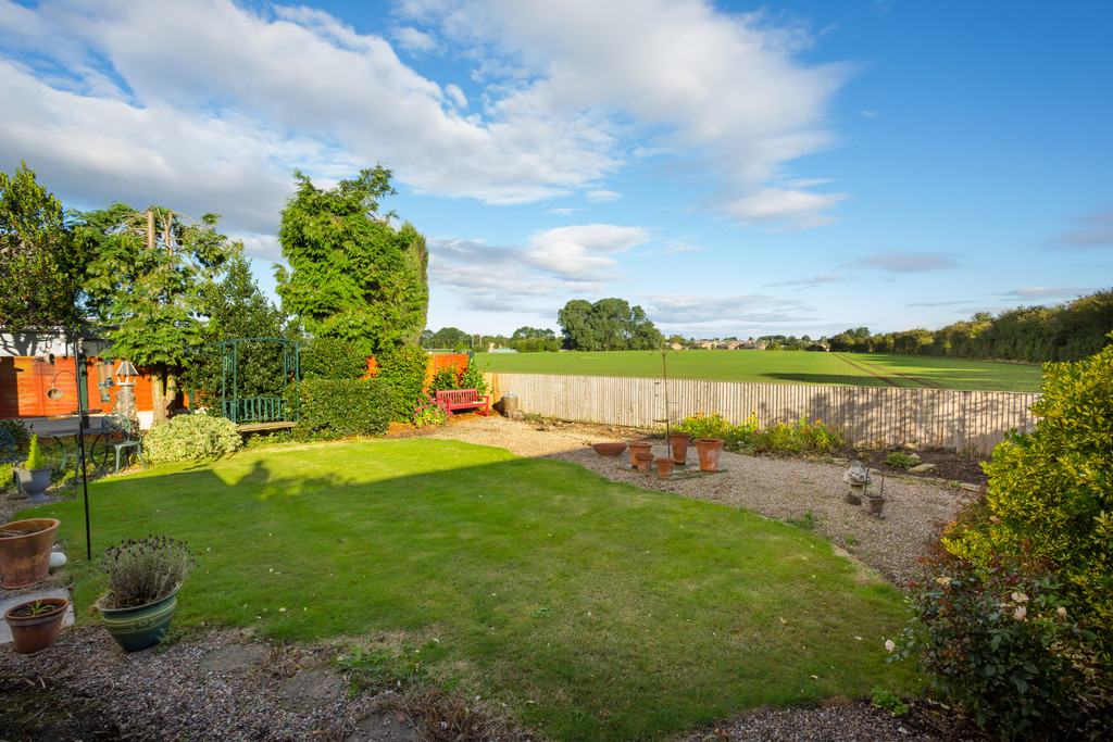 2 bed bungalow for sale in Drome Road, Copmanthorpe, York  - Property Image 2