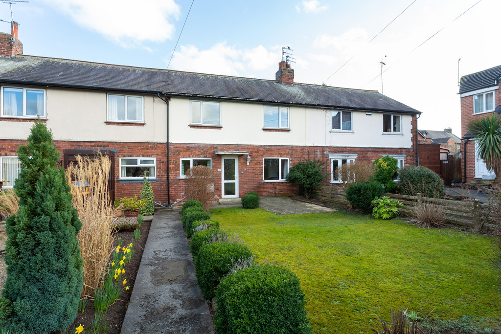 3 bed house for sale in Westfield Square, Tadcaster - Property Image 1