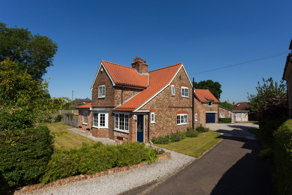 5 bed house for sale in Hull Road, York  - Property Image 1