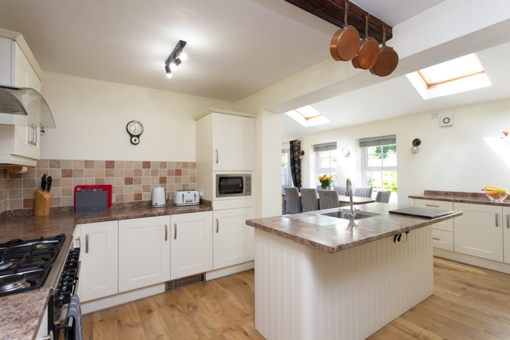 5 bed house for sale in Hull Road, York  - Property Image 10