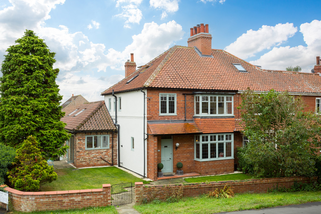 5 bed house for sale in Top Lane, Copmanthorpe, York  - Property Image 1