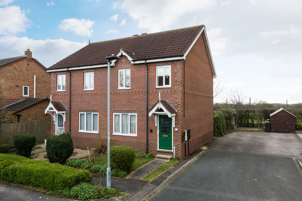 3 bed house for sale in Moorland Gardens, Copmanthorpe - Property Image 1