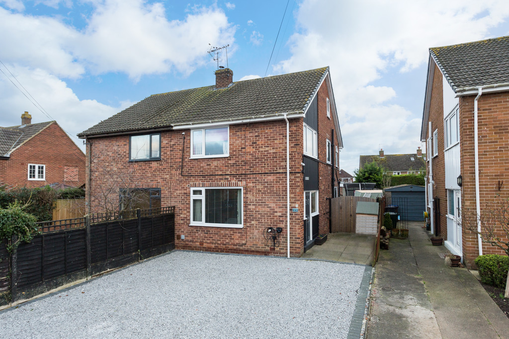 4 bed house for sale in Marlborough Avenue, Tadcaster  - Property Image 1
