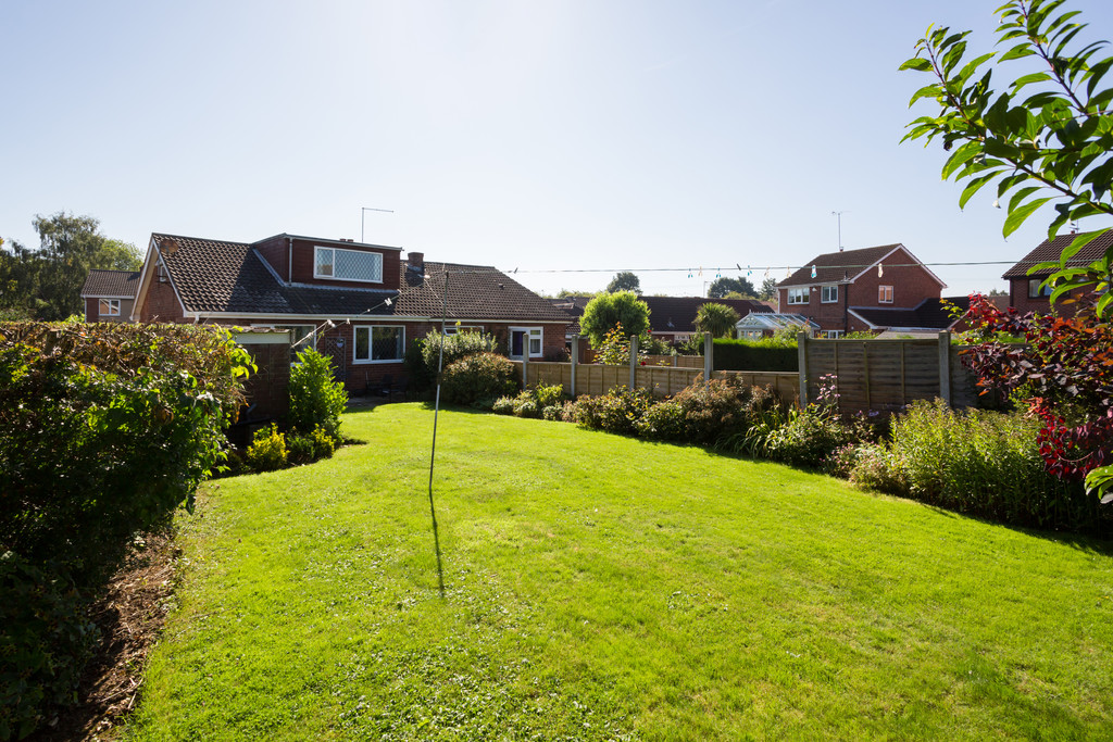 5 bed bungalow for sale in The Fairway, Tadcaster  - Property Image 3