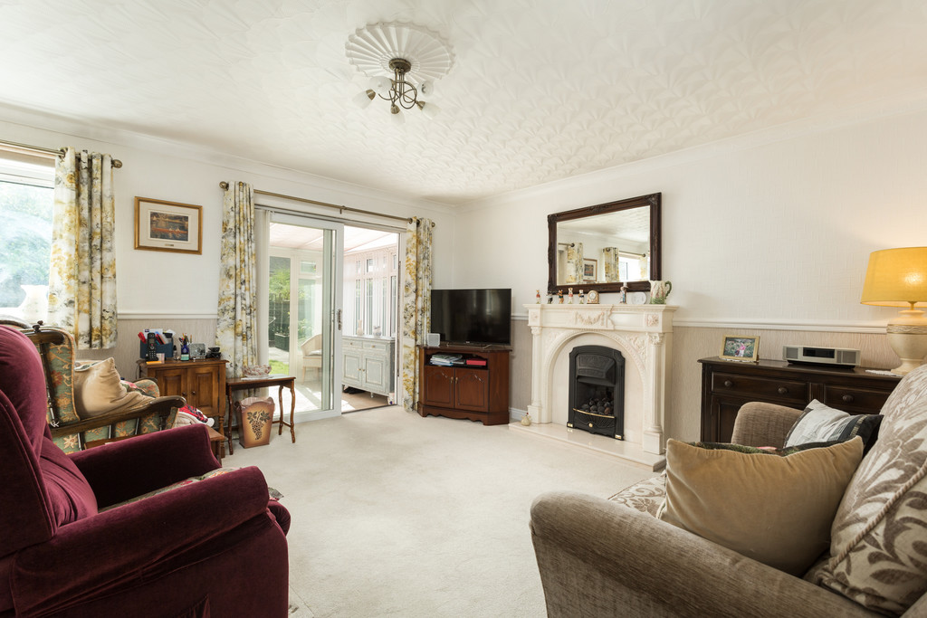 3 bed bungalow for sale in Auster Bank Crescent  - Property Image 3