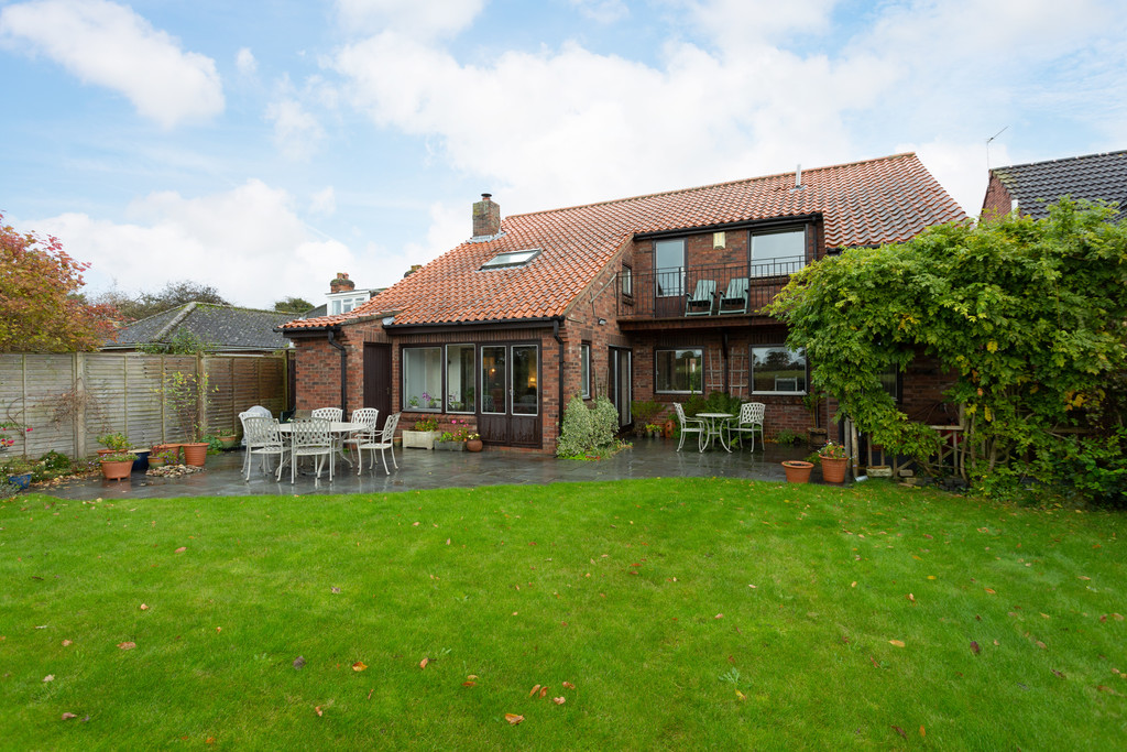 5 bed house for sale in Mill Lane, Acaster Malbis  - Property Image 1