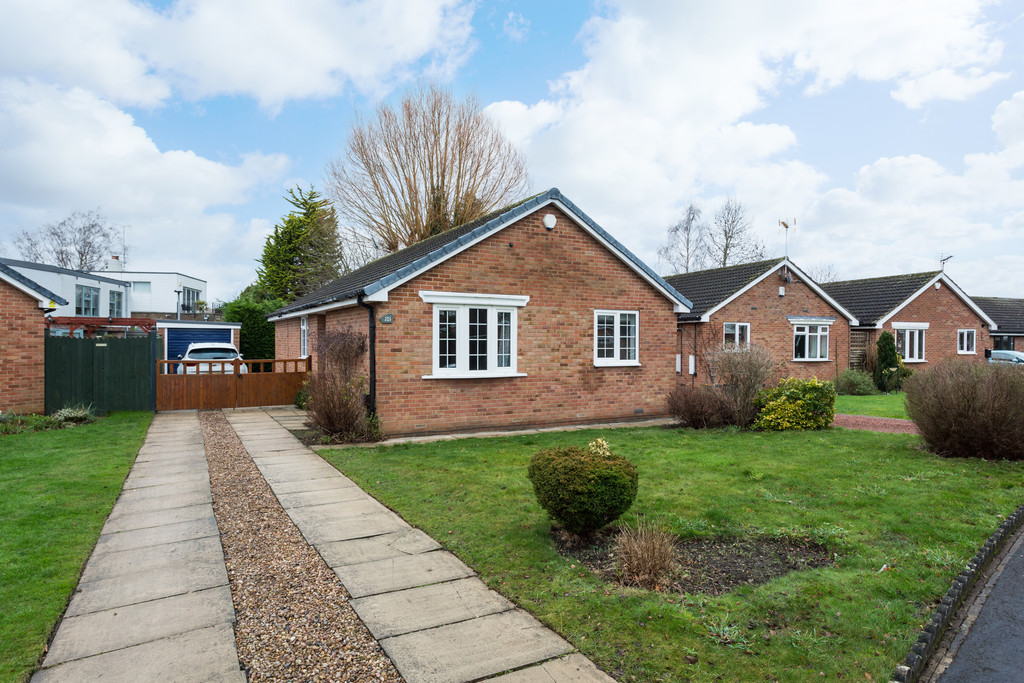 3 bed bungalow for sale in Reygate Grove, Copmanthorpe - Property Image 1