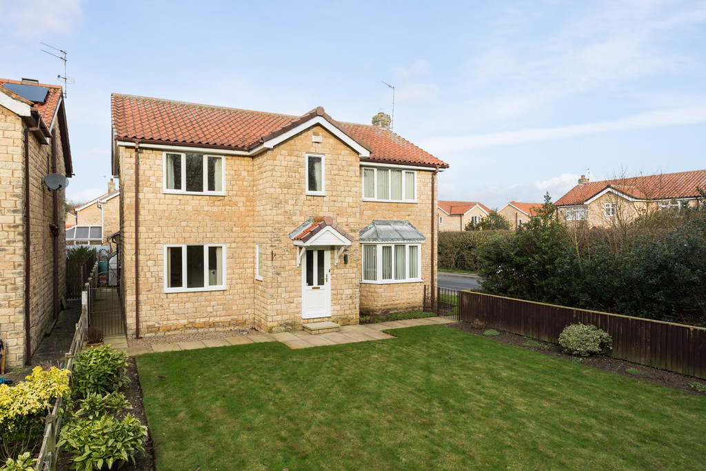 4 bed house for sale in Turnpike Road, Tadcaster  - Property Image 1