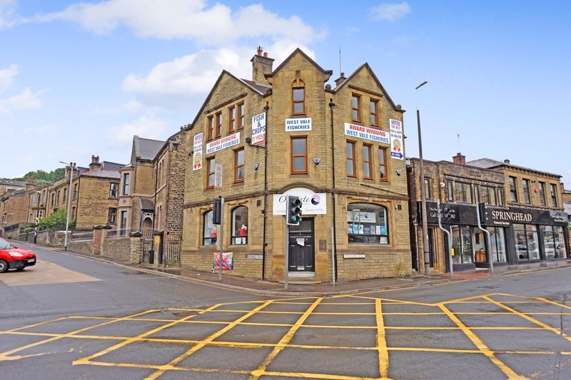 to rent in Stainland Road, HX4