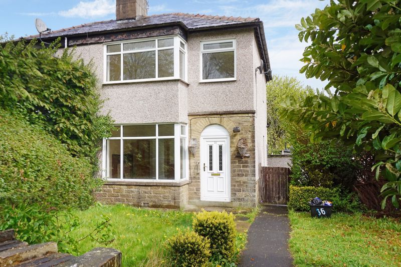 3 bed house for sale in Cousin Lane, HX2