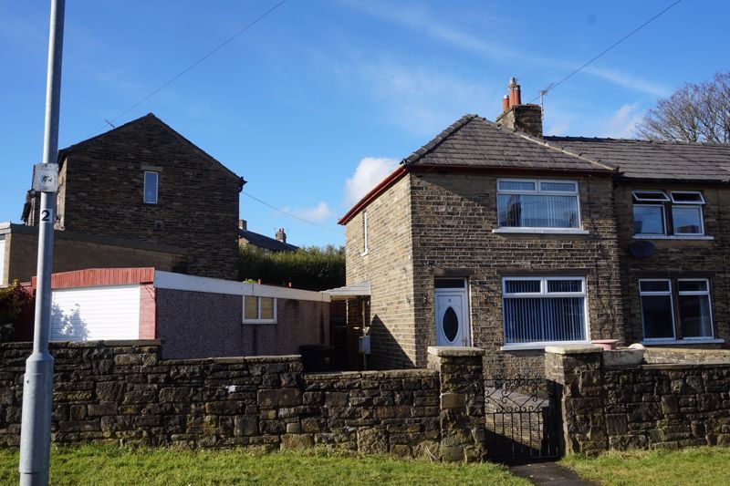 2 bed house for sale in Sandhall Green, HX2