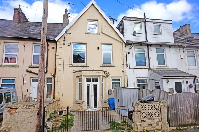 3 bed house for sale in Woodville Street, HX3