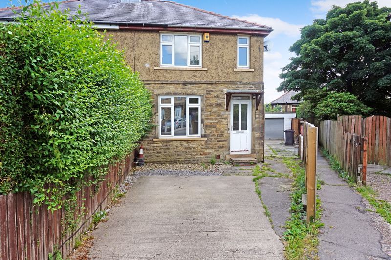 3 bed house for sale in Torre Crescent, BD6