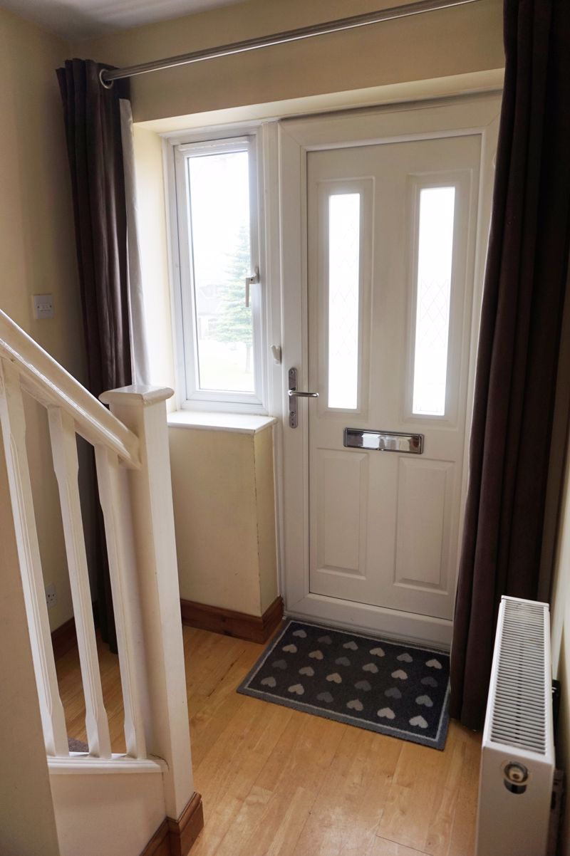 2 bed house for sale in Field View 3