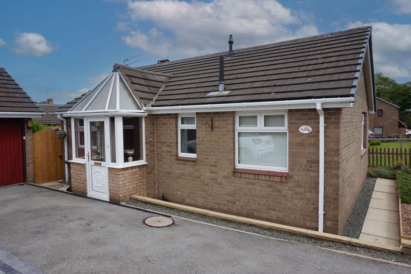 2 bed bungalow for sale in Green Lane, HD6