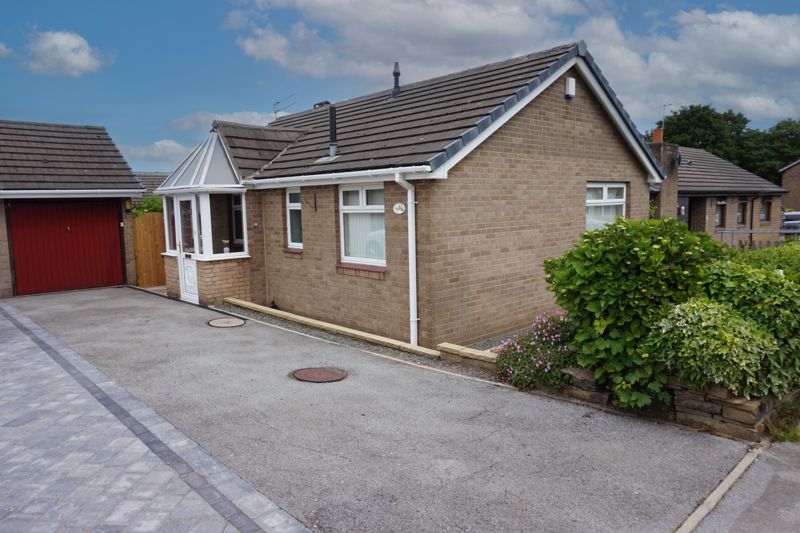 2 bed bungalow for sale in Green Lane 3