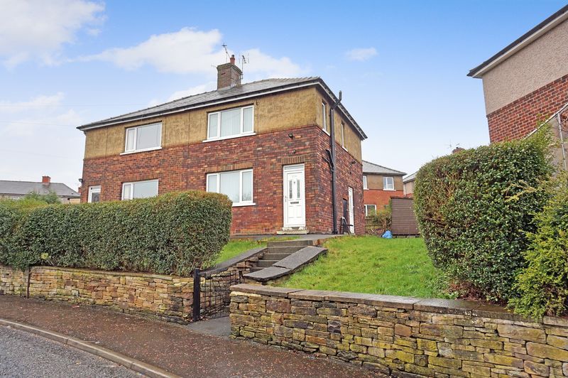 3 bed house to rent in Backhold Drive, HX3