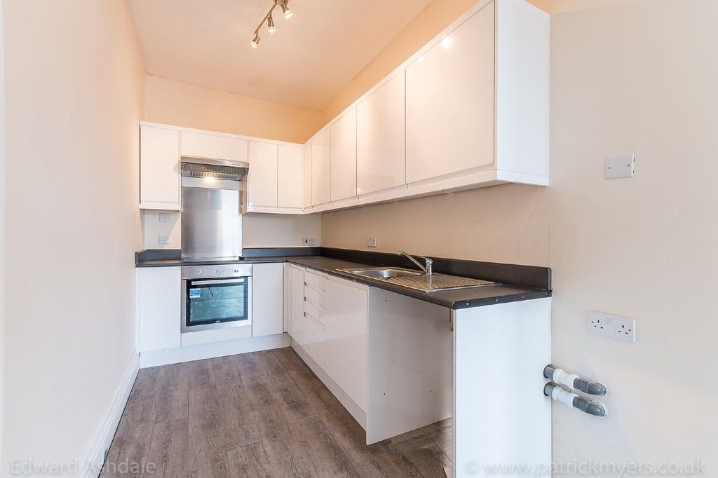 Flat to rent in Norwood Road, Tulse Hill, London 4