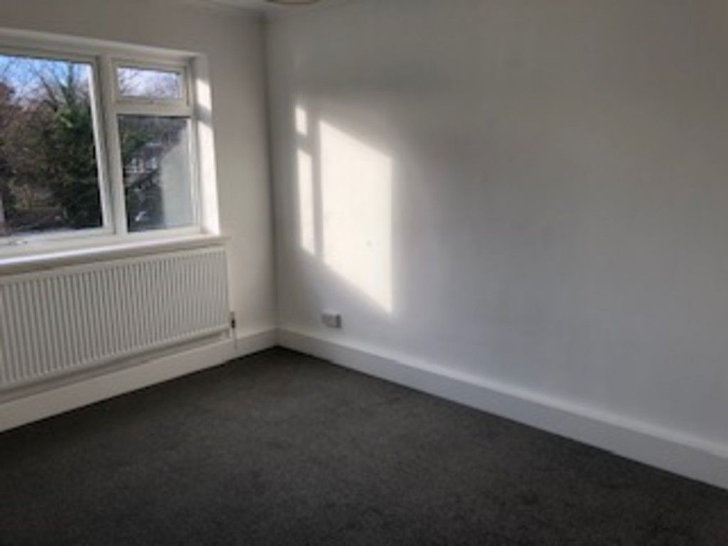 1 bed flat to rent in Russel Court 4