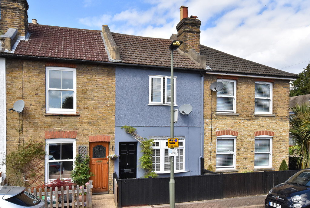 2 bed house for sale in Haxted Road, Bromley - Property Image 1