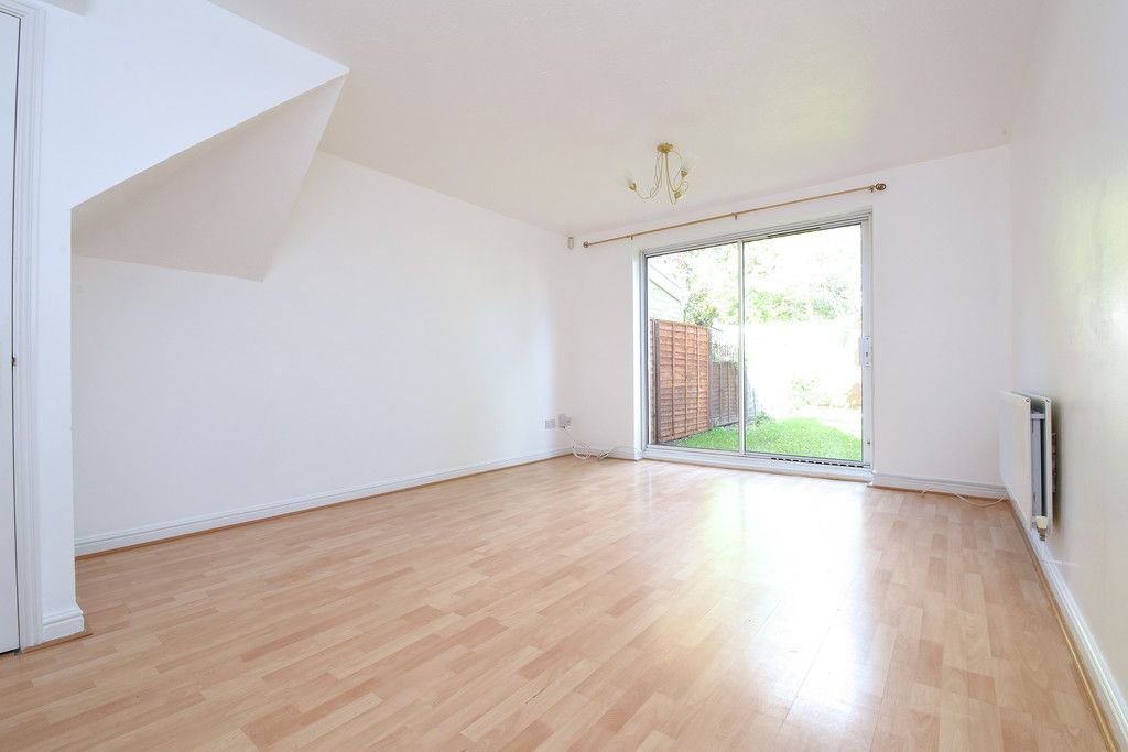 2 bed house to rent in Woldham Place, Bromley 2