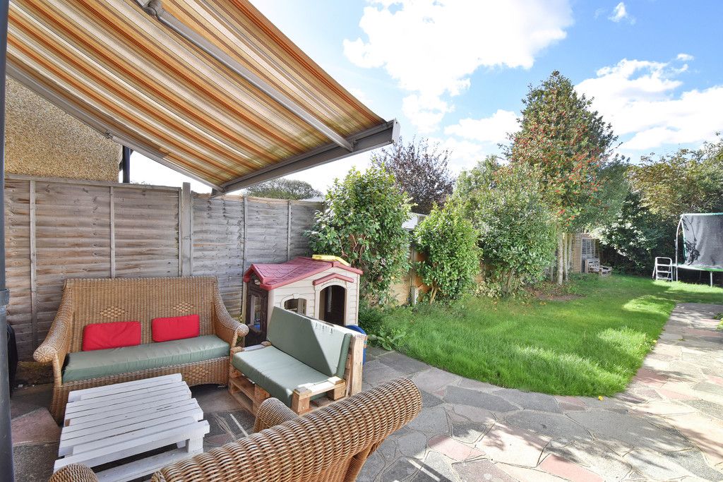 3 bed house to rent in Braemar Gardens 3