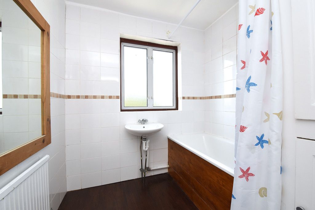 3 bed house to rent in Braemar Gardens 6