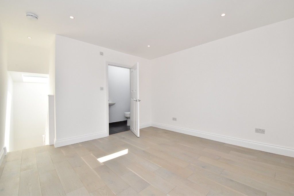 1 bed flat for sale in Page Heath Villas 7