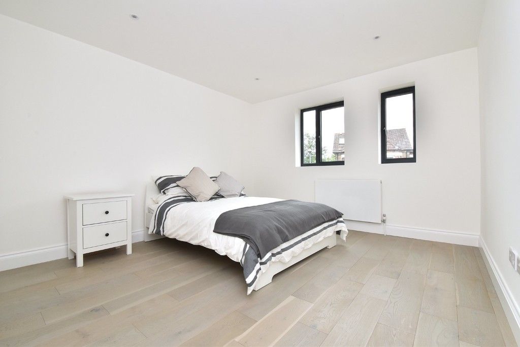 1 bed flat for sale in Page Heath Villas 8