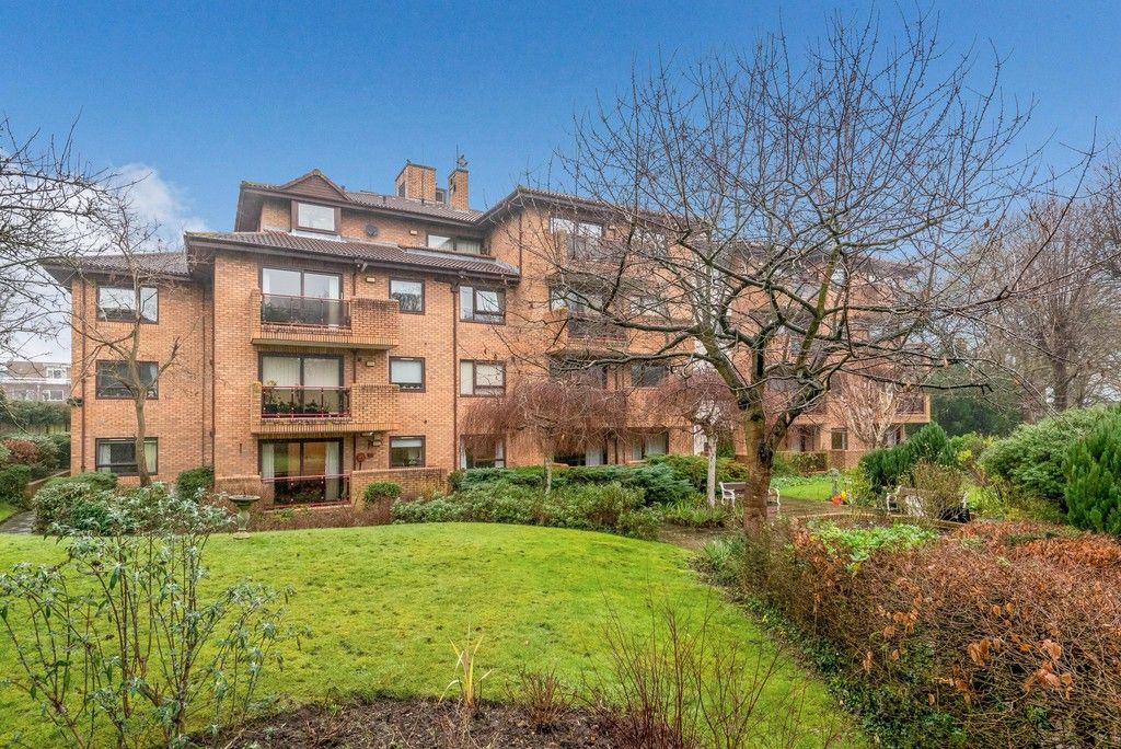 1 bed flat for sale in Bromley Road, Shortlands, BR2