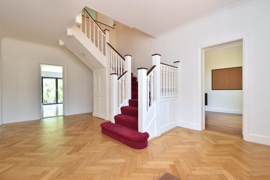 5 bed house for sale 3