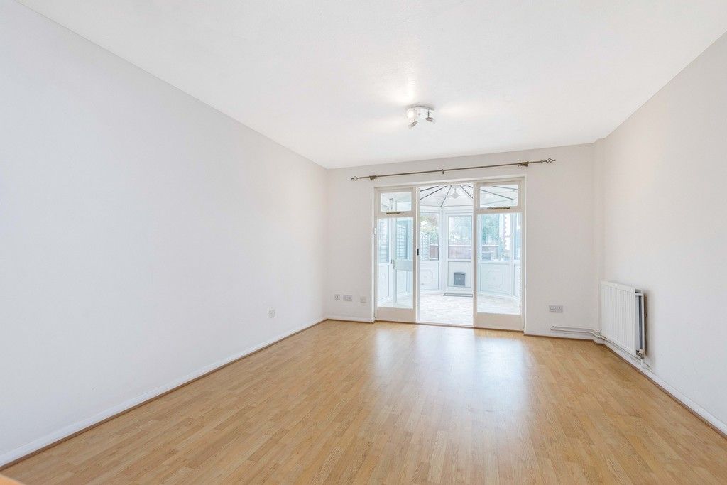 2 bed house to rent in Wharton Road, Bromley 4