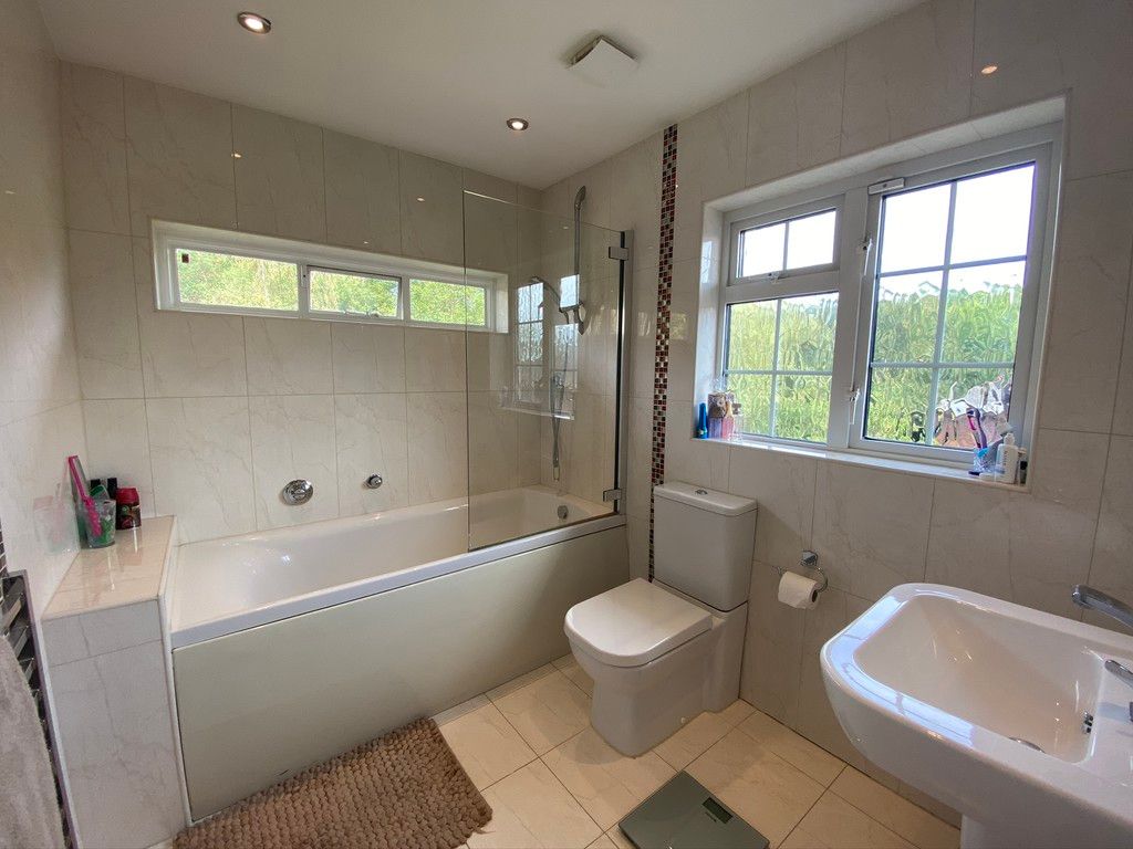 5 bed house to rent in Stone Road, Bromley 13