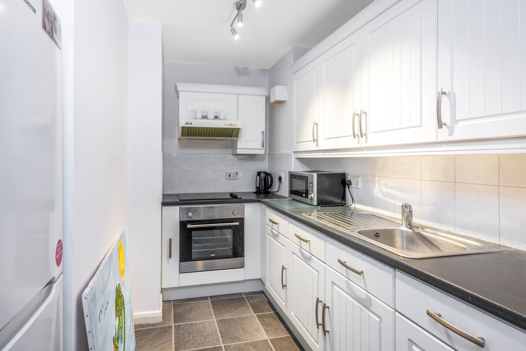 Flat for sale in Deer Park Way, West Wickham 11