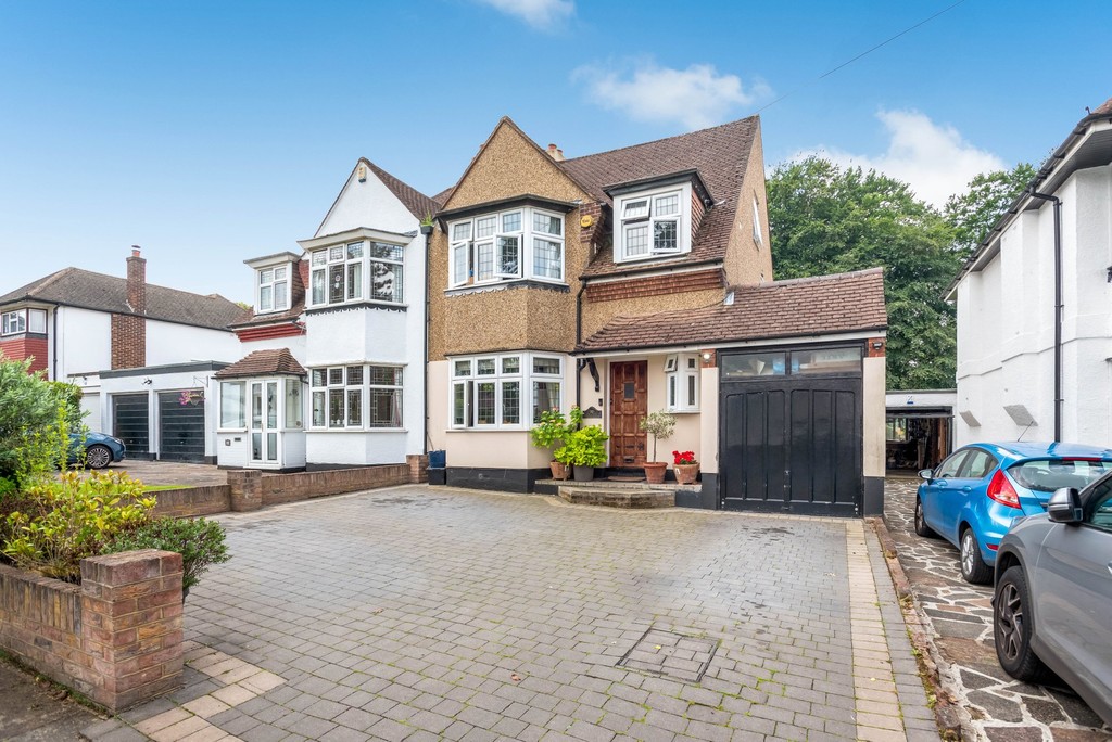 5 bed house for sale in Park Avenue, BR6