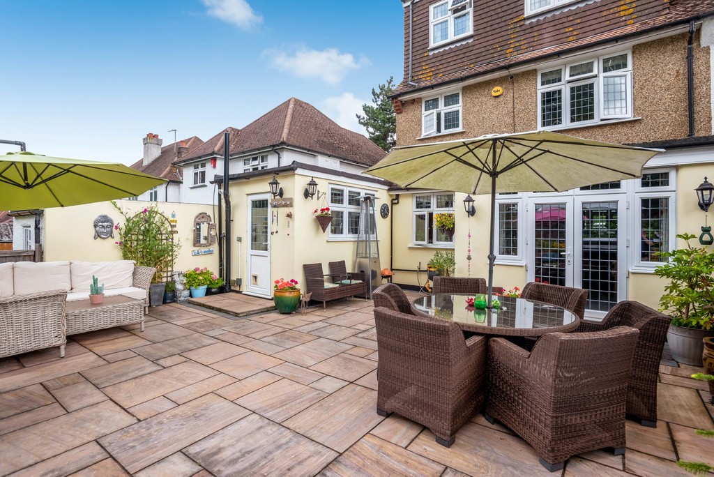 5 bed house for sale in Park Avenue 16