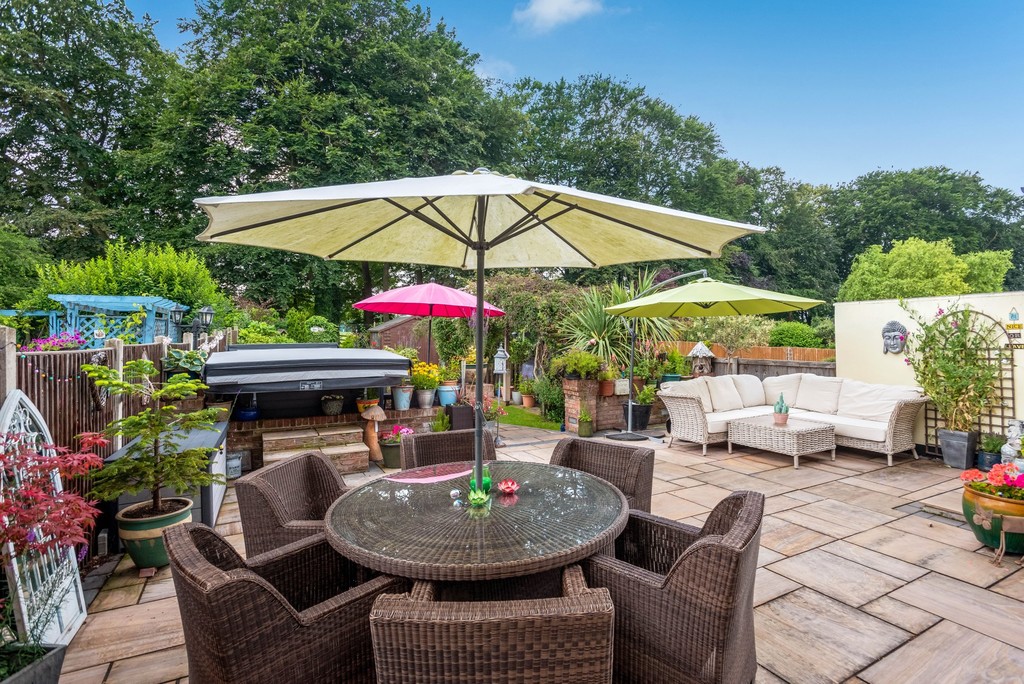 5 bed house for sale in Park Avenue 20