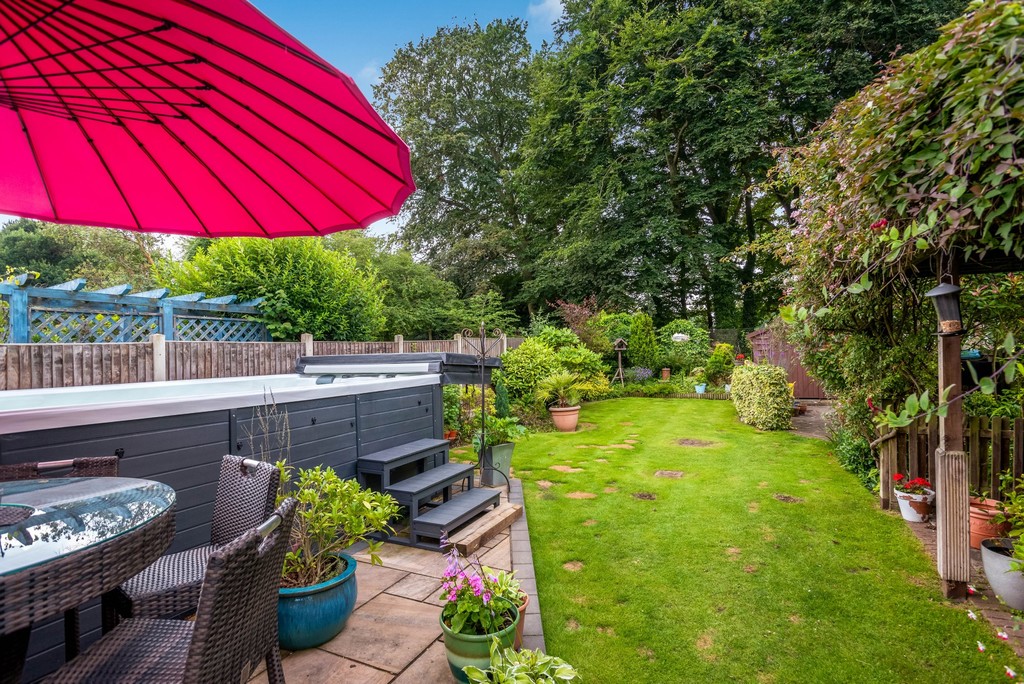5 bed house for sale in Park Avenue 21