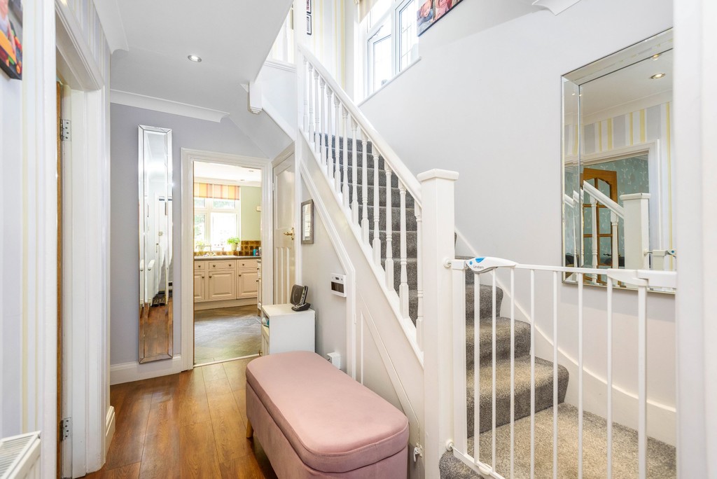 5 bed house for sale in Park Avenue 9