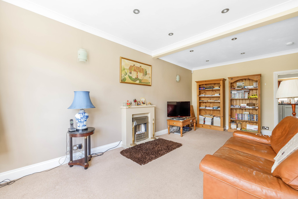 2 bed house for sale in East Drive, Orpington  - Property Image 4